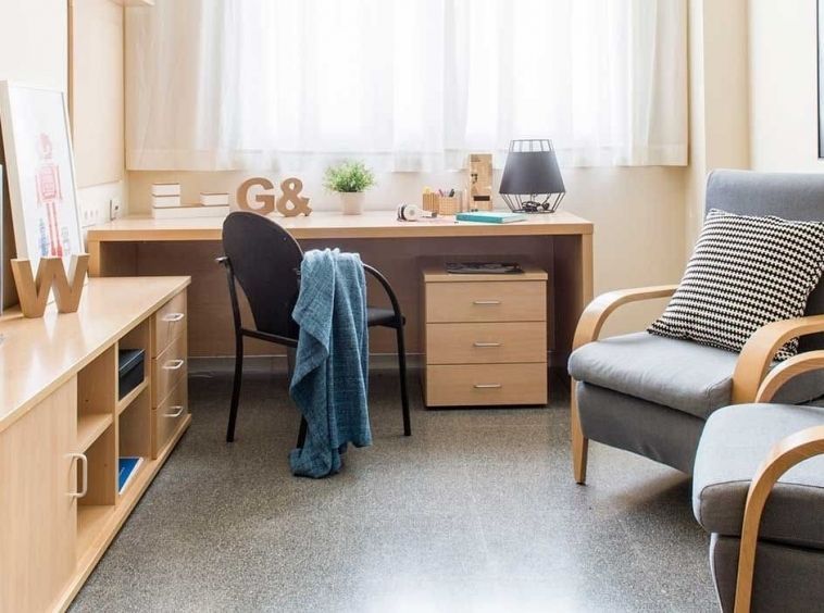 Residencia Universitaria Femenina De Cristo Rey En Granada